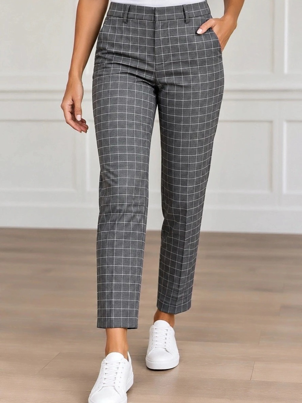 LOFT The Riviera Slim Pants in Plaid Checkered Ankle Pants Gray & White size 10,